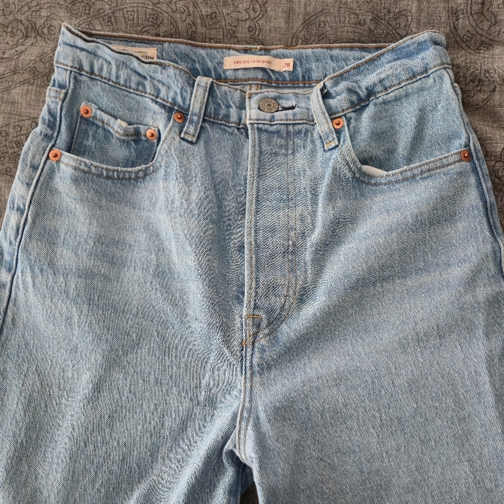 Levi’s Ribcage Crop Boot jeans 28 Light Blue Buttonfly Trending 90s Summer EUC